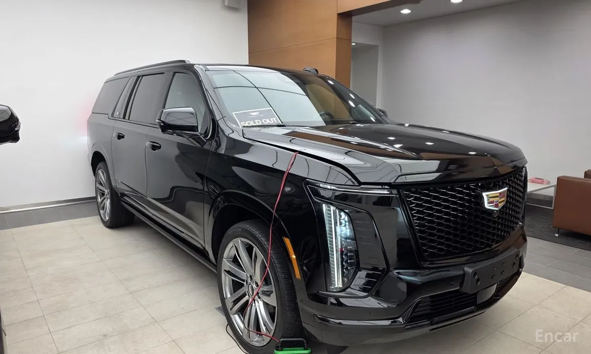 Фото 8 - Cadillac Escalade