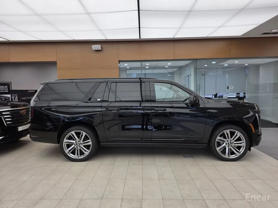 Фото 9 - Cadillac Escalade