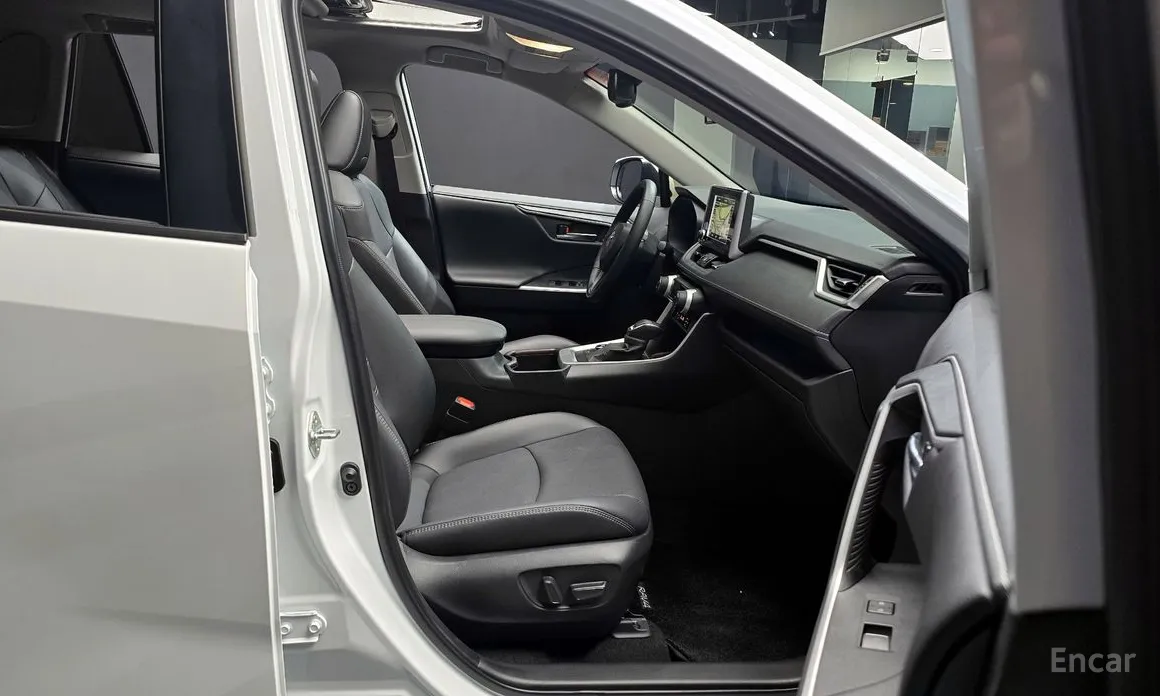 Toyota RAV4 2019 2,5 4WD Hybrid LTD