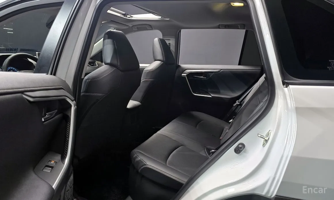 Toyota RAV4 2019 2,5 4WD Hybrid LTD