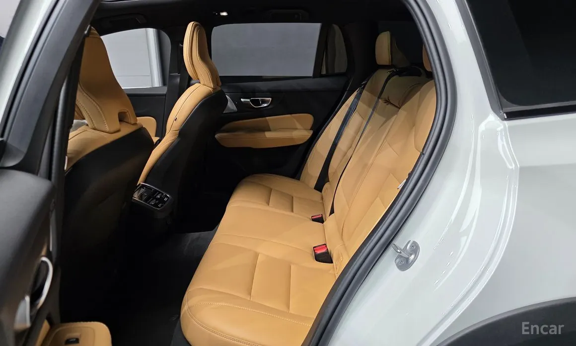 Фото 12 - Volvo V60