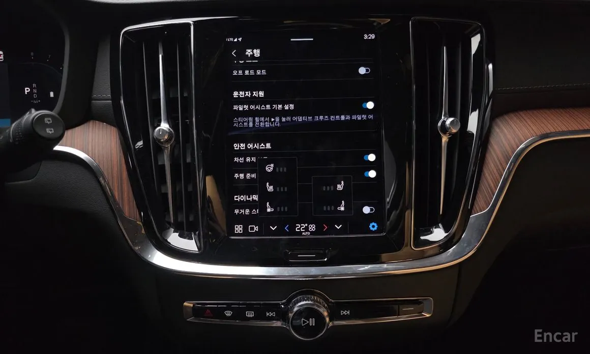 Фото 14 - Volvo V60