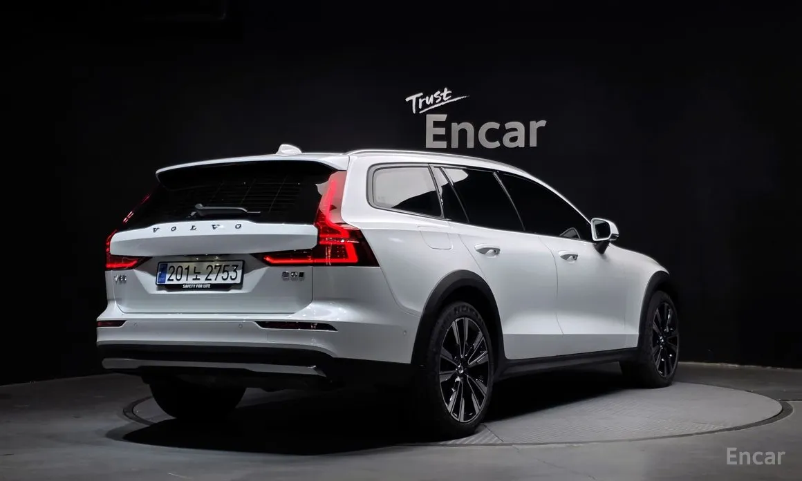 Фото 2 - Volvo V60