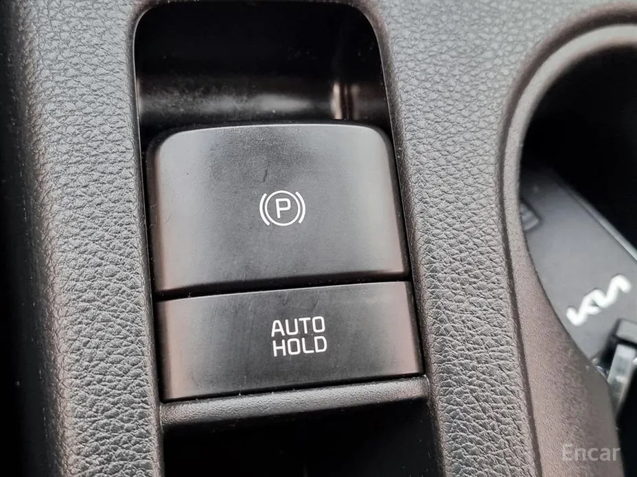 Фото 14 - Kia Seltos