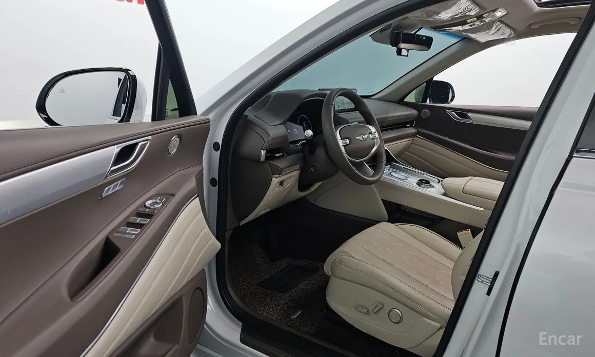 Фото 11 - Genesis GV80