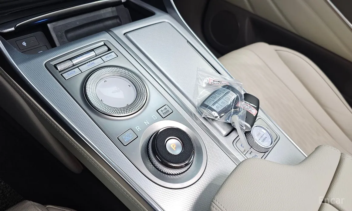 Фото 9 - Genesis GV80