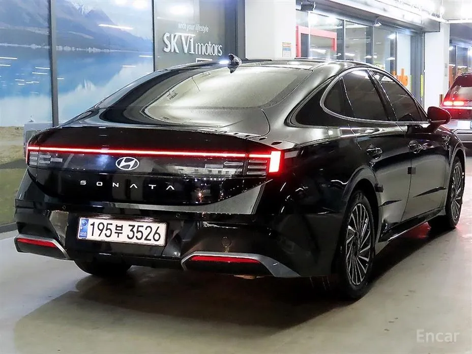 Фото 4 - Hyundai Sonata