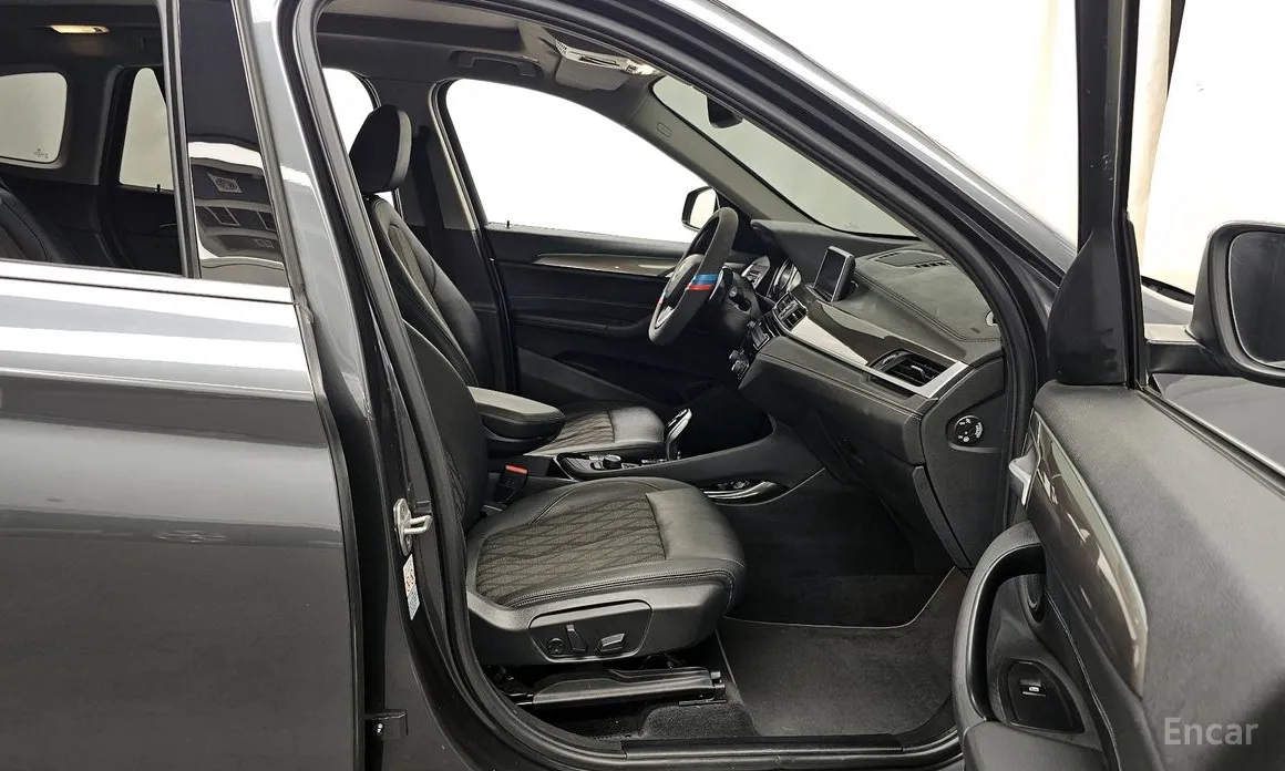 Фото 11 - BMW X1