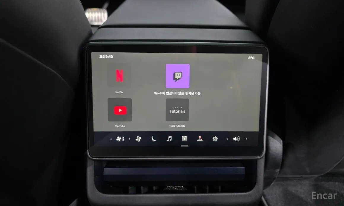 Фото 18 - Tesla Model 3