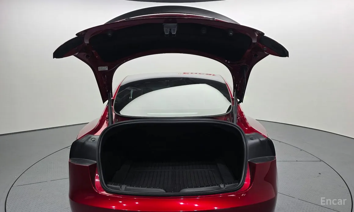 Фото 20 - Tesla Model 3