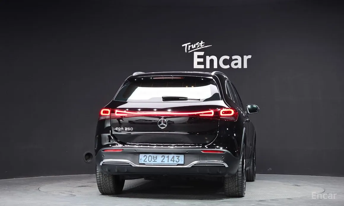 Фото 4 - Mercedes-Benz EQA