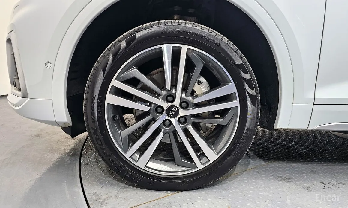 Фото 5 - Audi Q5