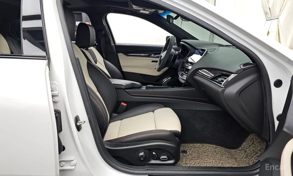 Фото 11 - Cadillac CT5