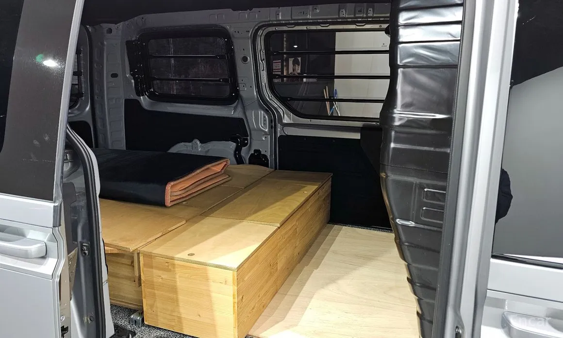 Фото 12 - Hyundai Staria