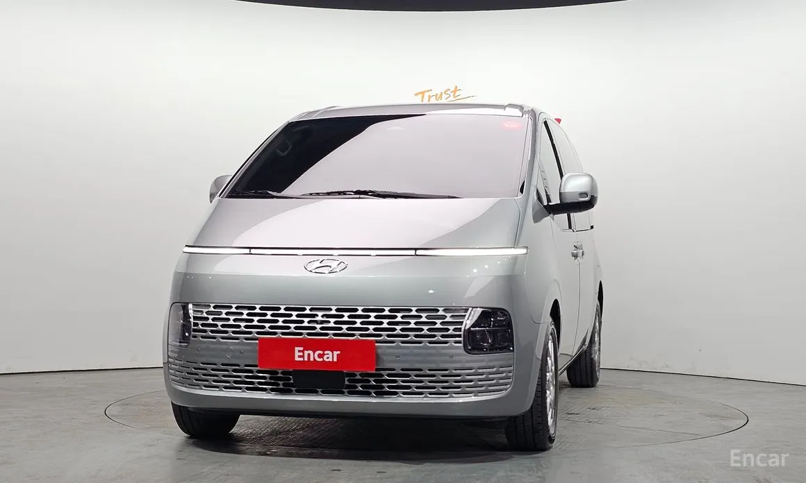 Фото 3 - Hyundai Staria