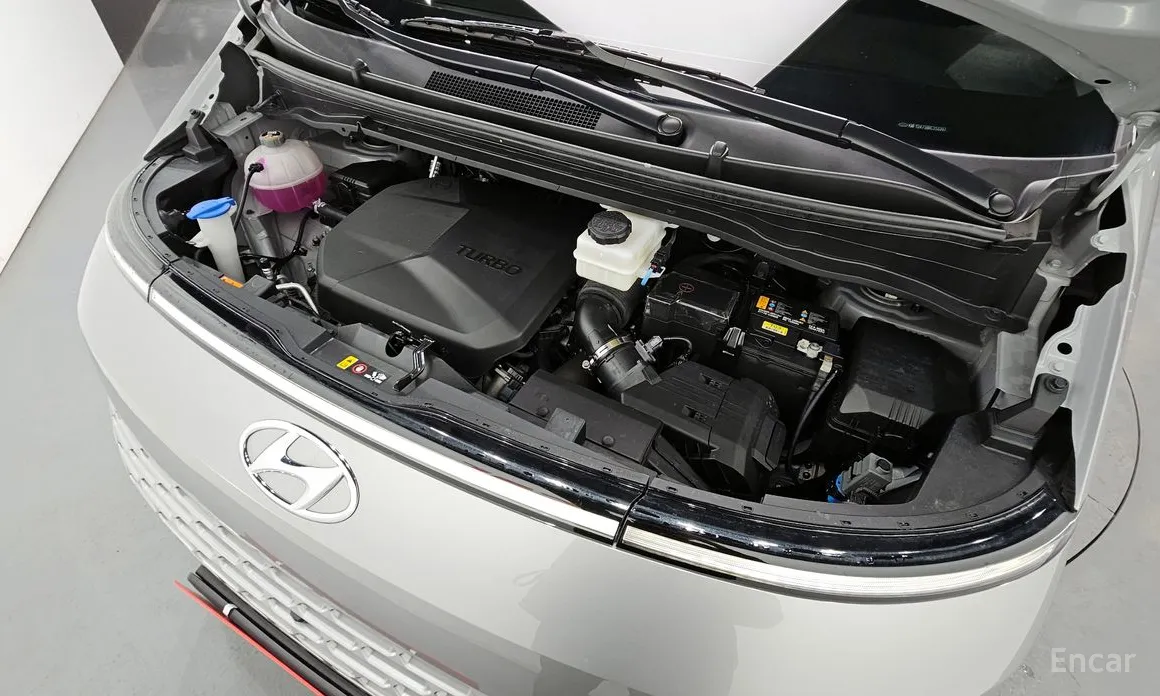 Фото 6 - Hyundai Staria