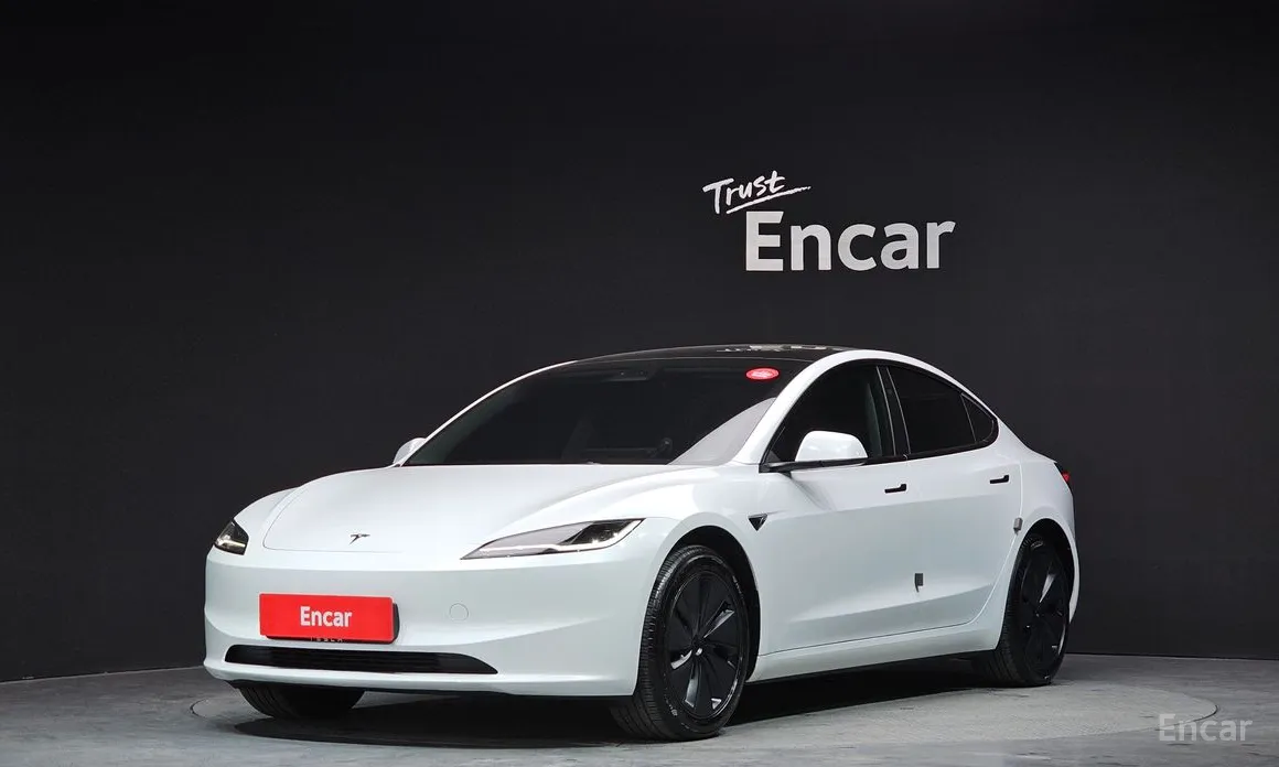 Фото 1 - Tesla Model 3