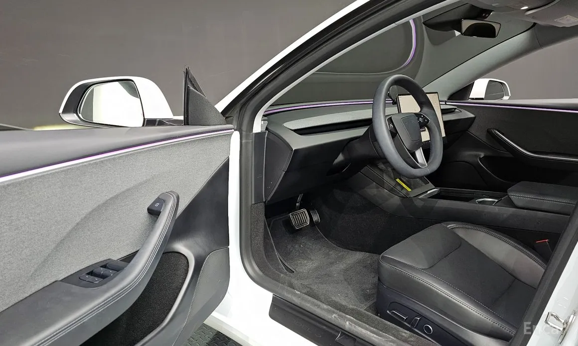 Фото 10 - Tesla Model 3