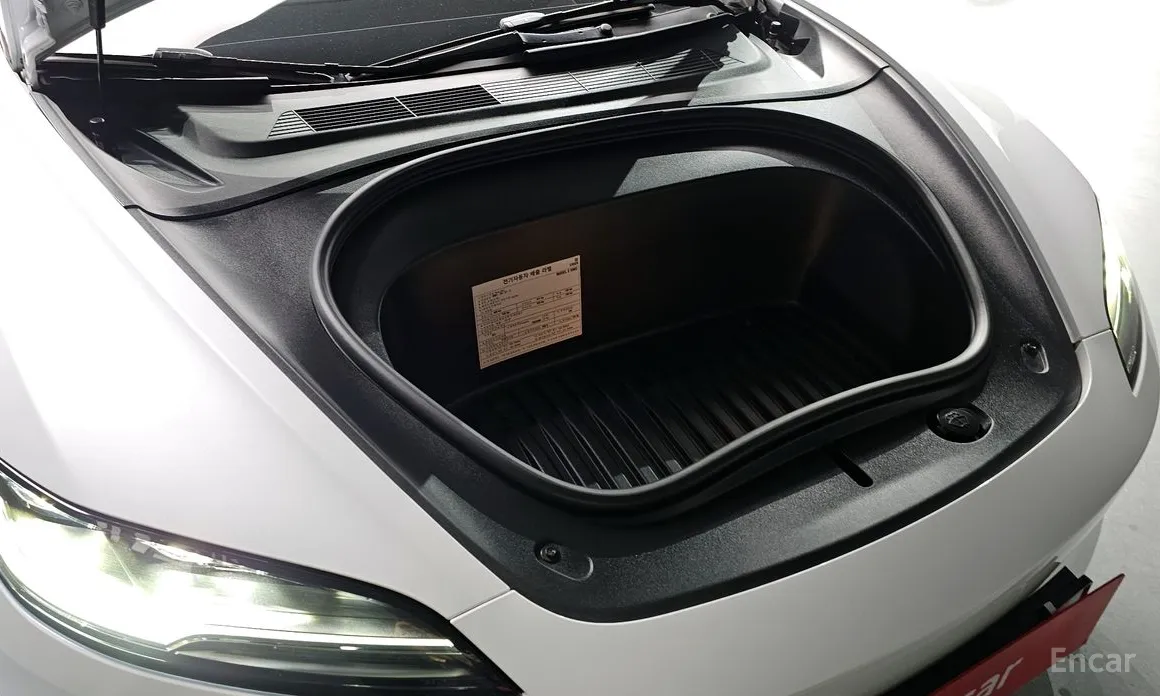 Фото 6 - Tesla Model 3