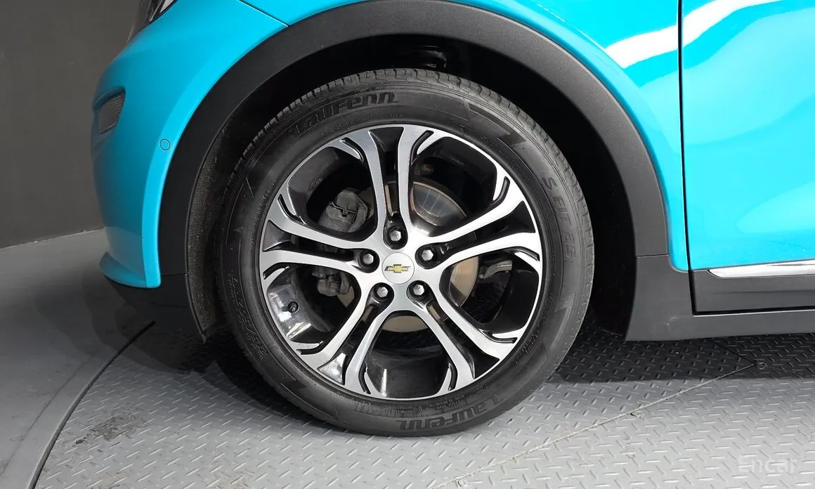 Фото 5 - Chevrolet Bolt EV