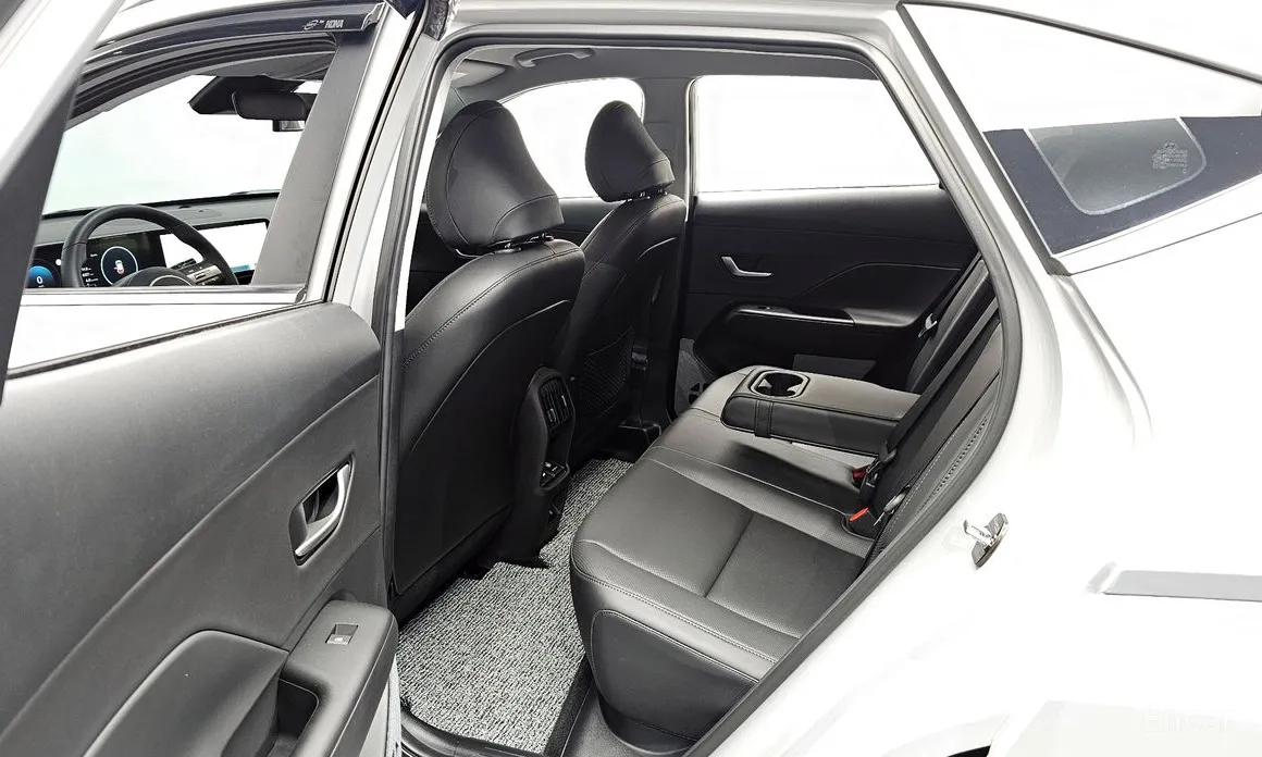 Фото 11 - Hyundai Kona