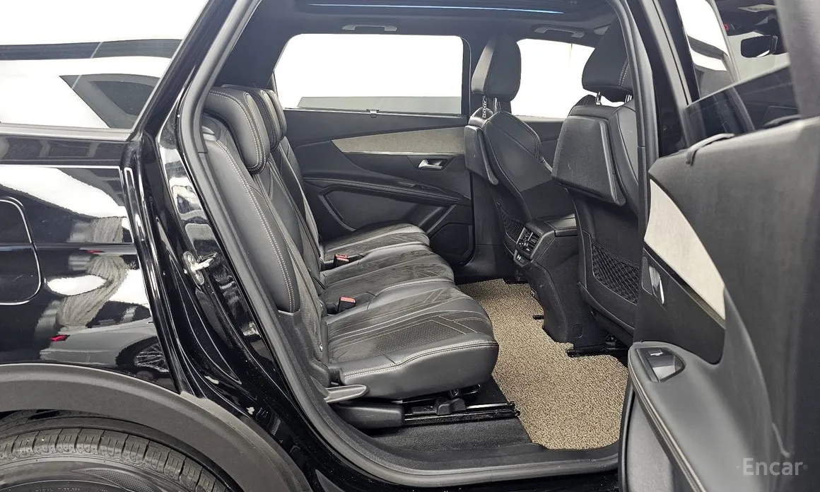 Фото 12 - Peugeot 5008