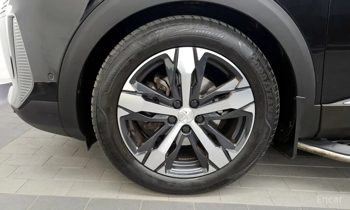 Фото 5 - Peugeot 5008