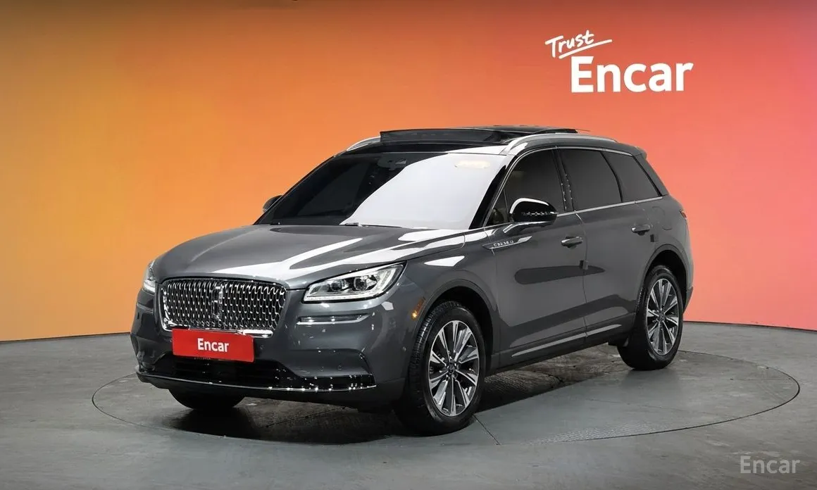 Фото 1 - Lincoln Corsair