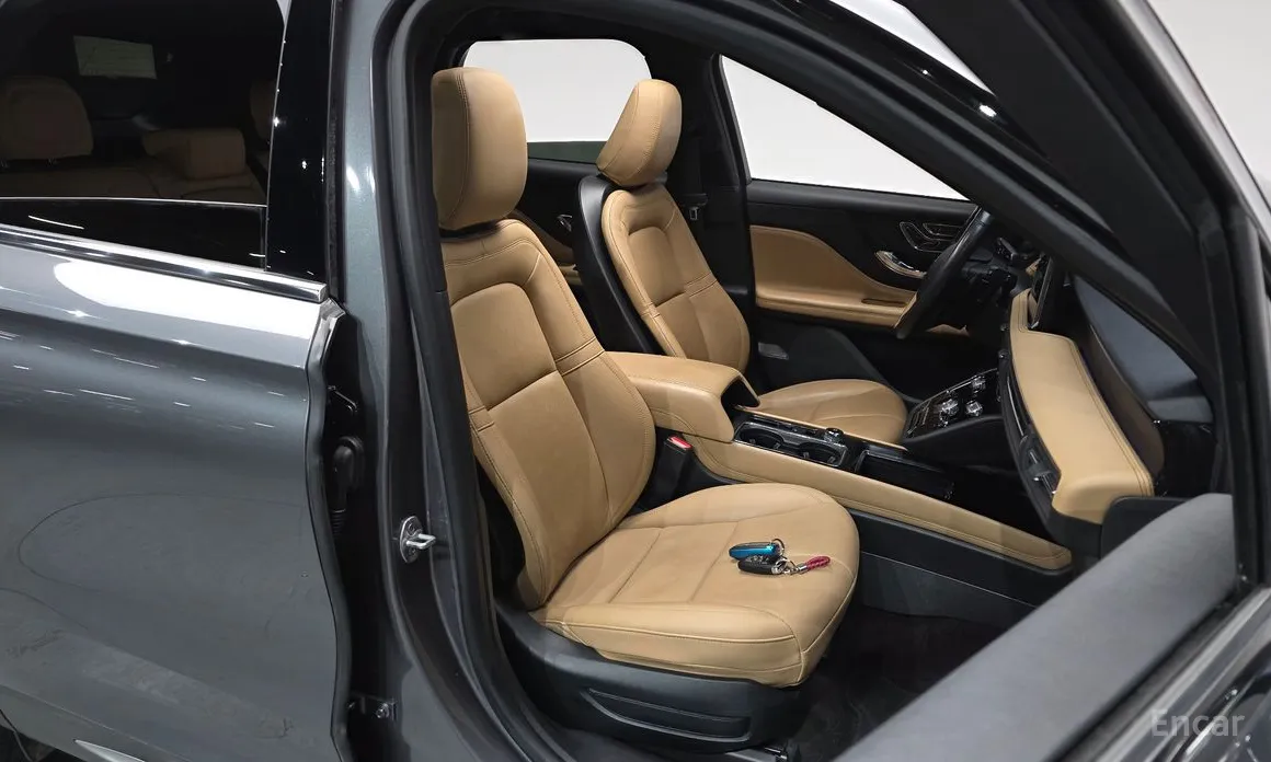 Фото 11 - Lincoln Corsair