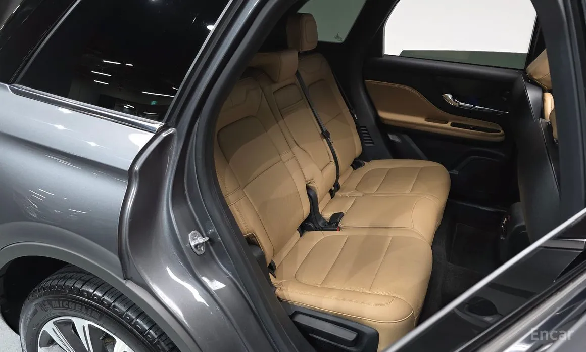 Фото 12 - Lincoln Corsair