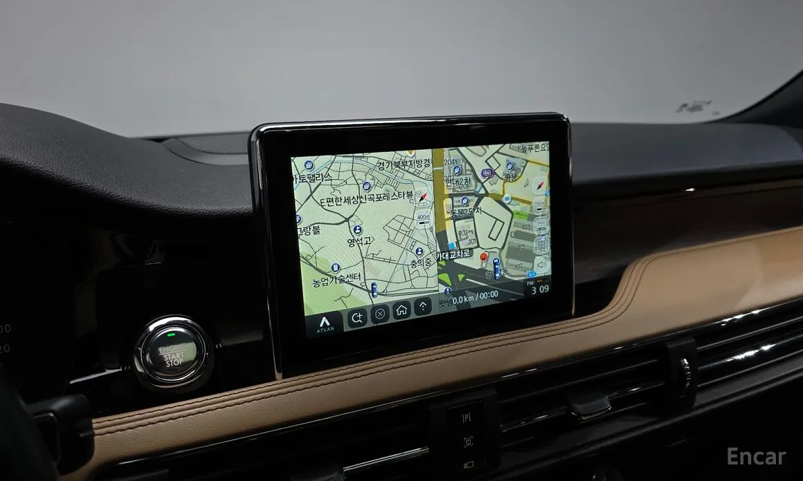 Фото 15 - Lincoln Corsair