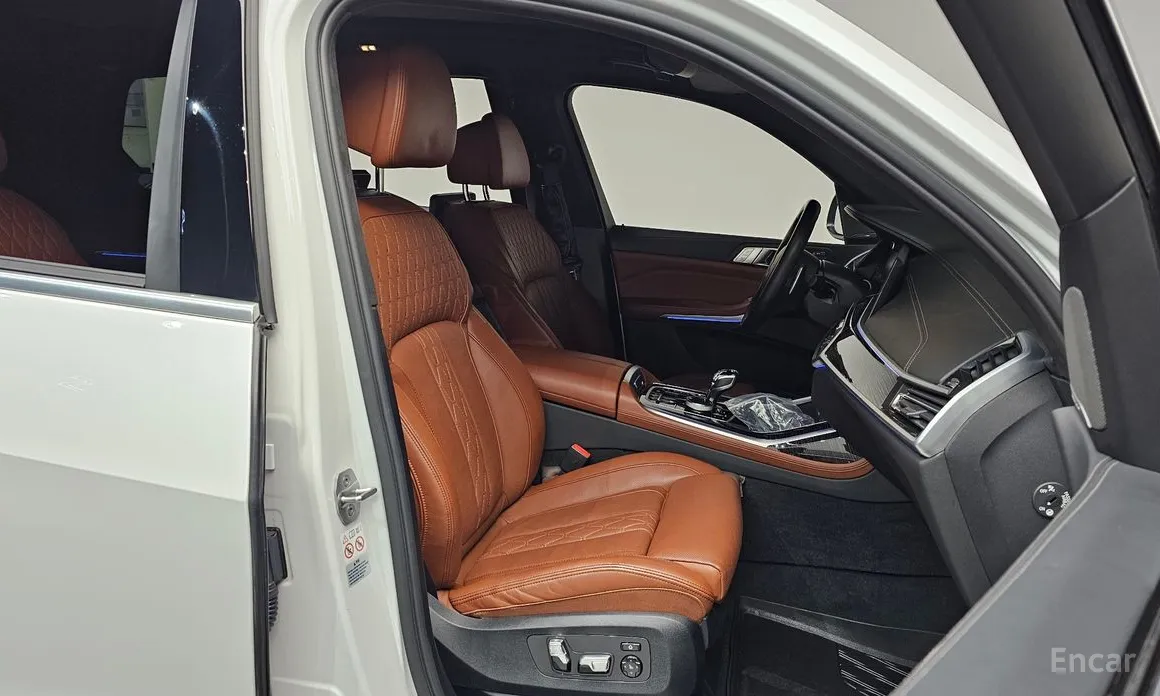 Фото 10 - BMW X7