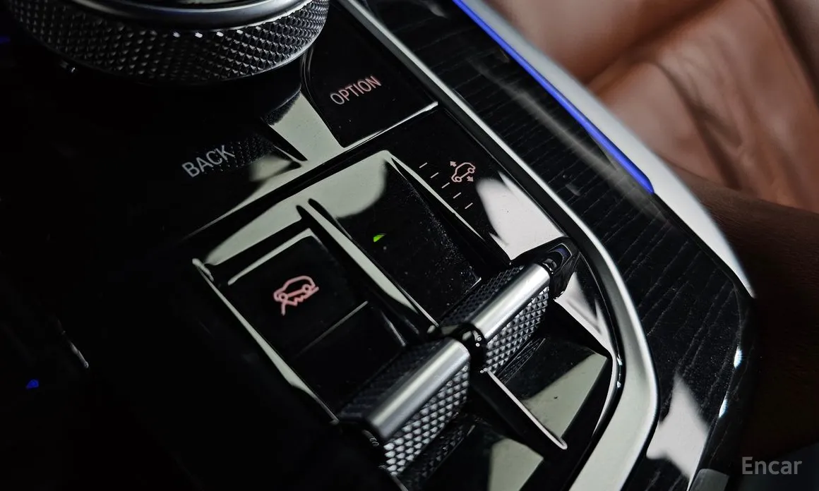 Фото 17 - BMW X7