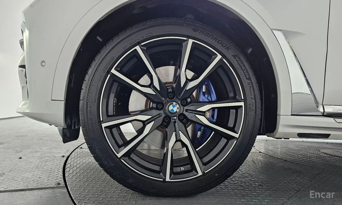 Фото 5 - BMW X7