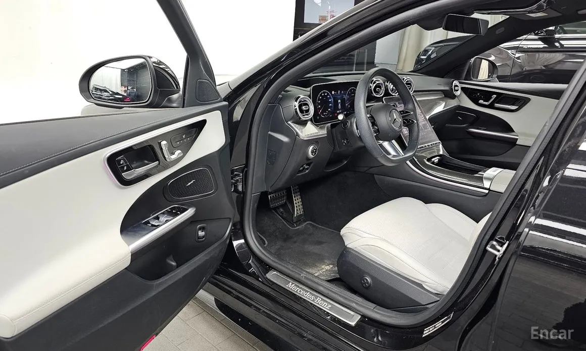 Фото 10 - Mercedes-Benz C-Class