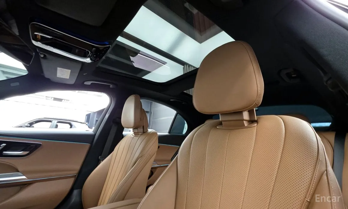 Фото 19 - Mercedes-Benz E-Class