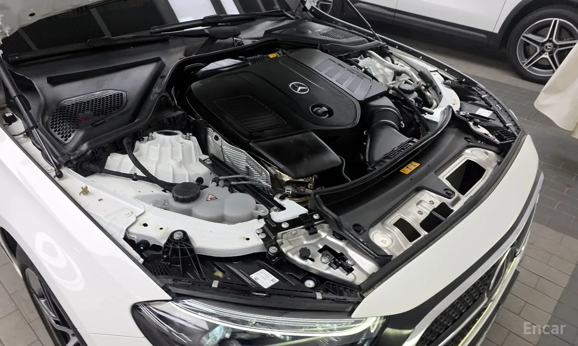 Фото 6 - Mercedes-Benz E-Class