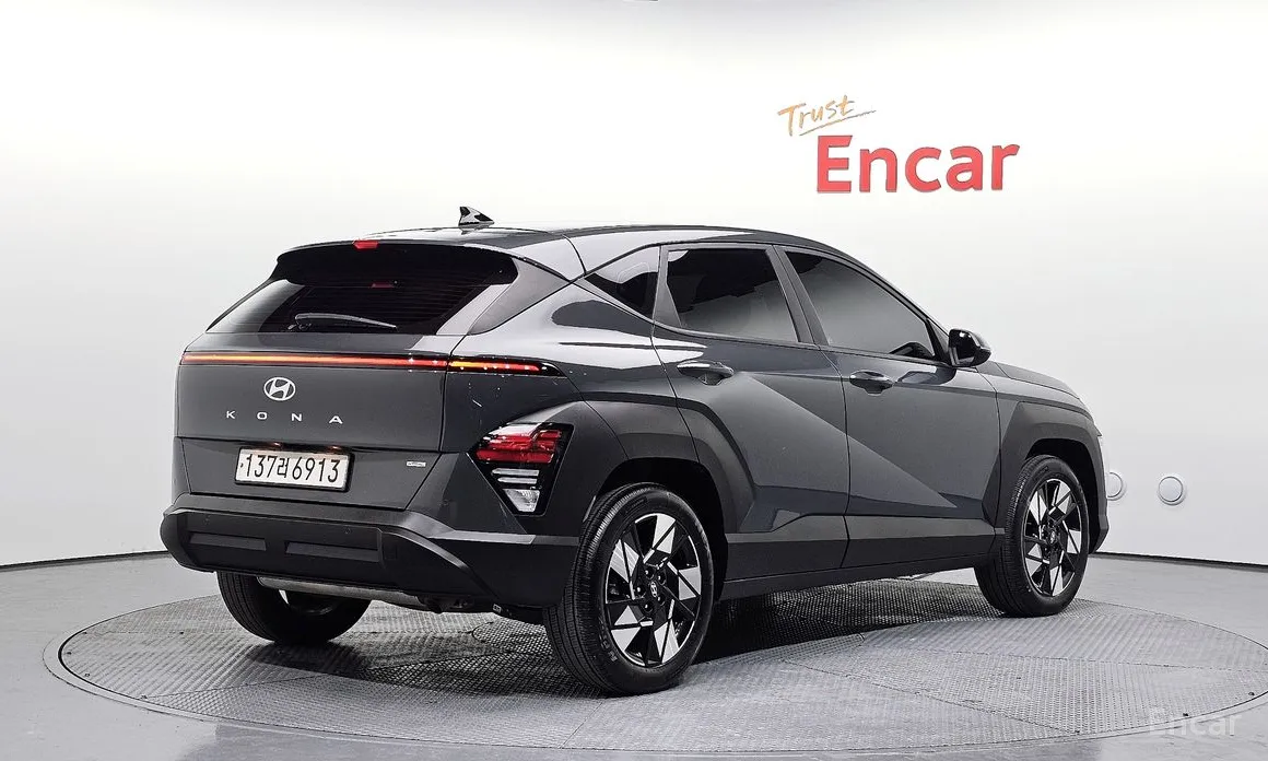 Photo 2 - Hyundai Kona