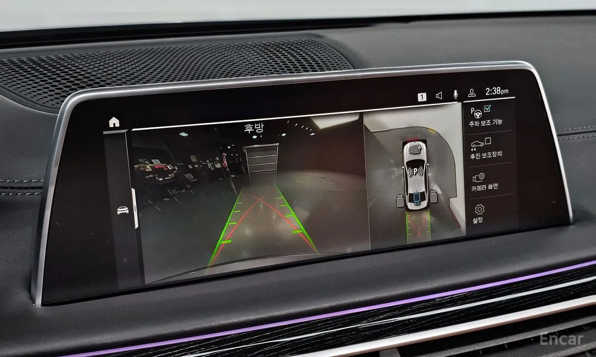 Фото 16 - BMW 7 Series