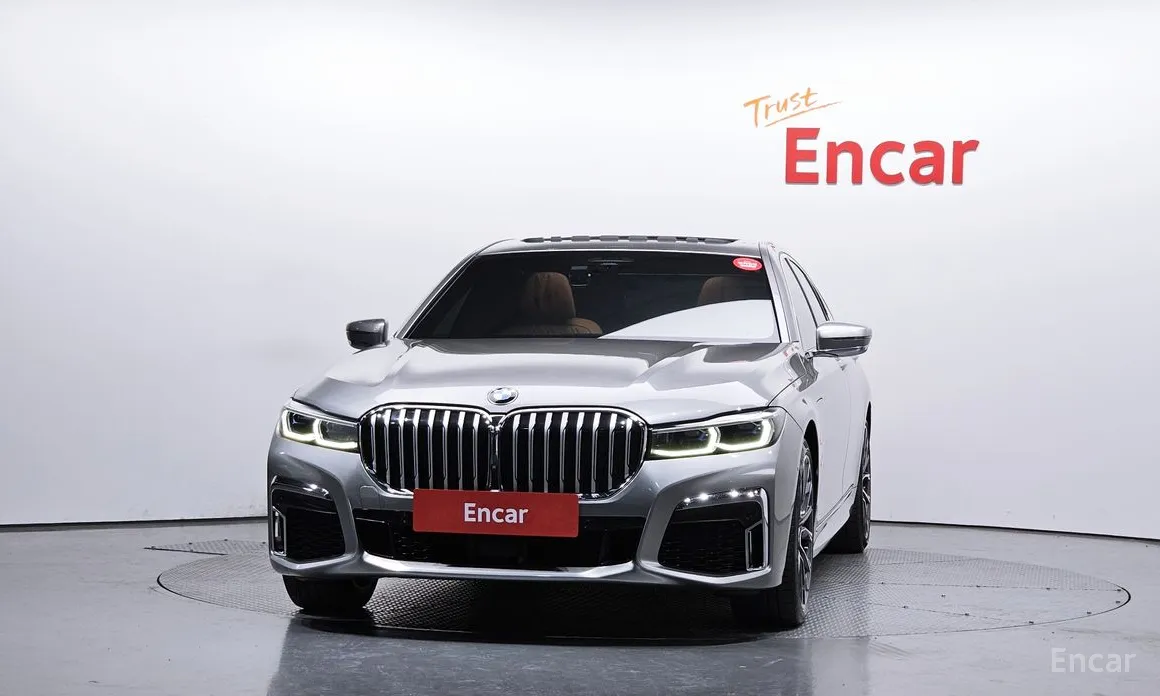 Фото 3 - BMW 7 Series