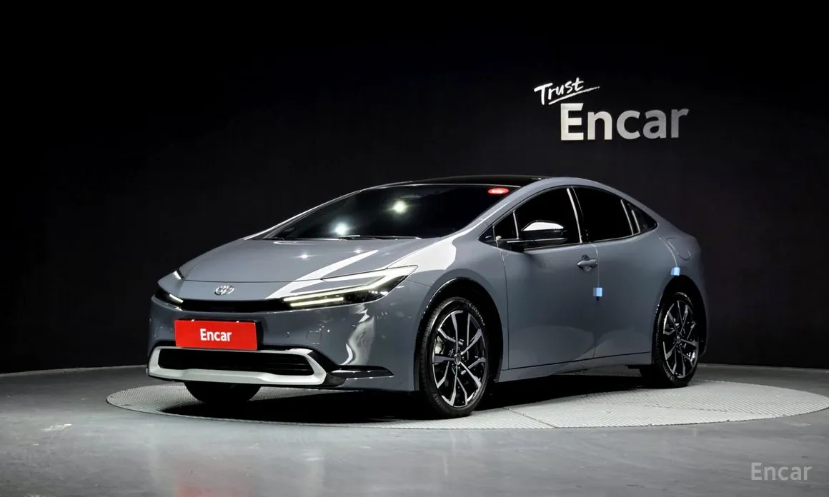 Фото 1 - Toyota Prius