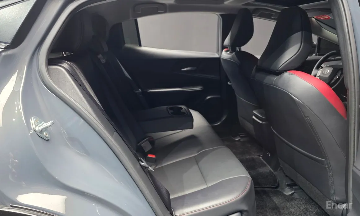 Фото 12 - Toyota Prius