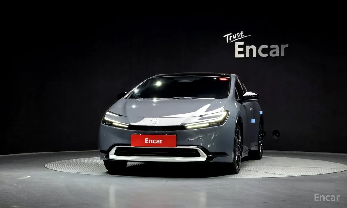 Фото 3 - Toyota Prius