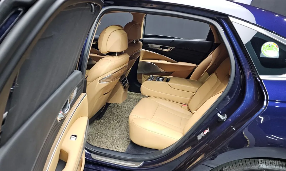 Фото 12 - Kia K9