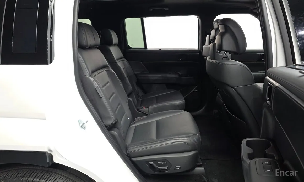 Фото 12 - Hyundai Santa Fe