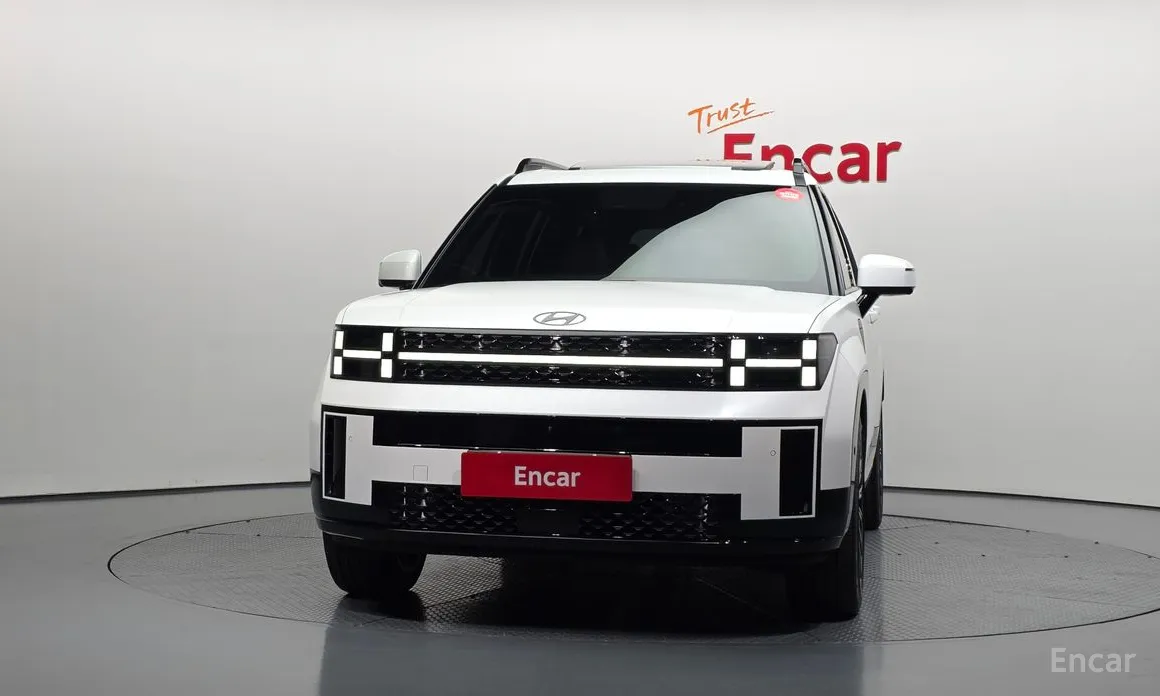 Фото 3 - Hyundai Santa Fe