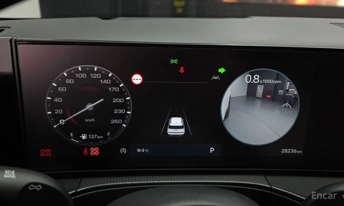 Фото 8 - Hyundai Santa Fe