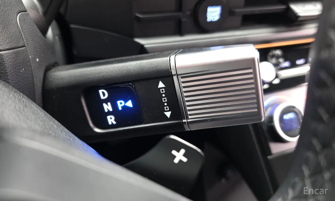 Фото 9 - Hyundai Santa Fe