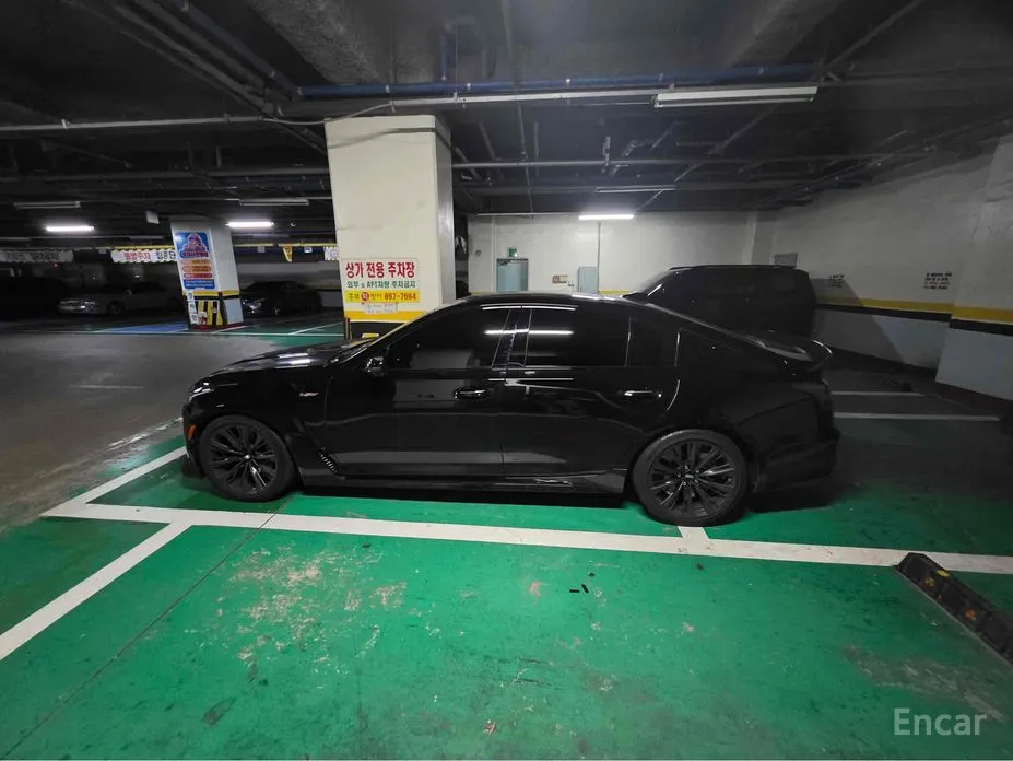 Фото 2 - Cadillac CT5-V