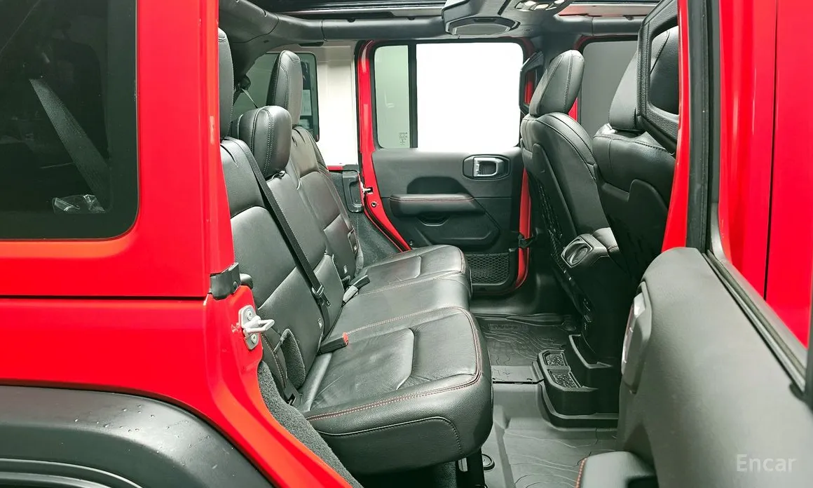 Фото 11 - Jeep Wrangler